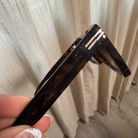 Marc Jacobs Sunglasses - Picture 7 of 8
